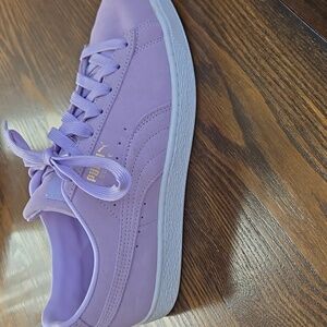 Puma Women's Lavender Suede Sneakers